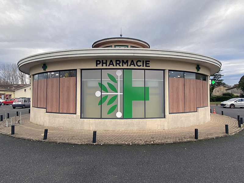 Vitrophanie - vitrine pharmacie