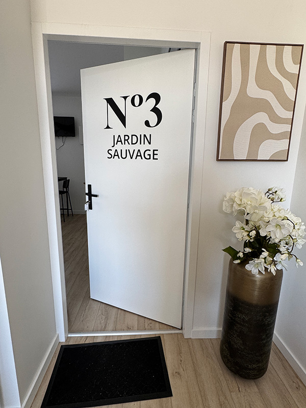 Signalétique - Marquage porte lettres adhésives