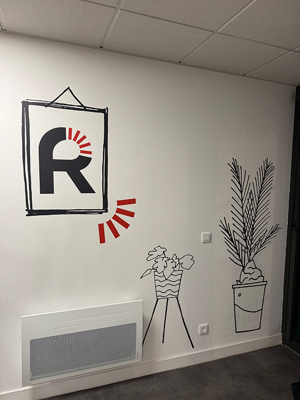 Stickers muraux décoration avec logo
